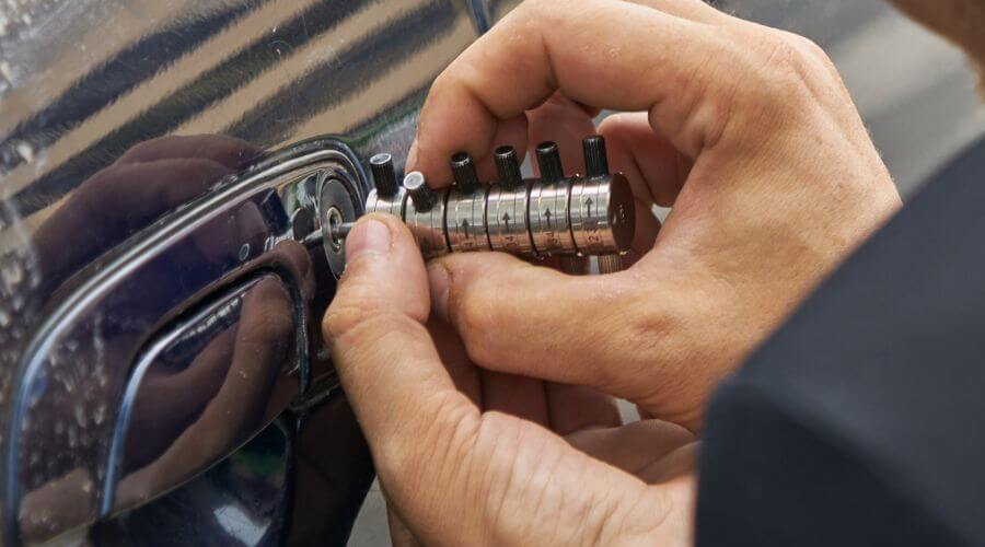 Expert new roof installation services in Henderson, IL